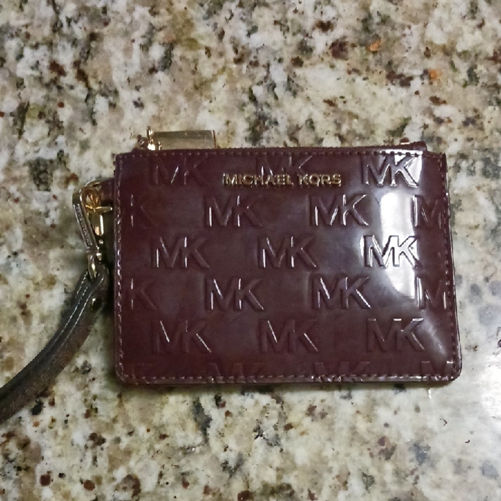 Michael Kors Signature Logo Glossy Blk Merlot Wristlet/ Cardholder Wallet NEW - Picture 3 of 6